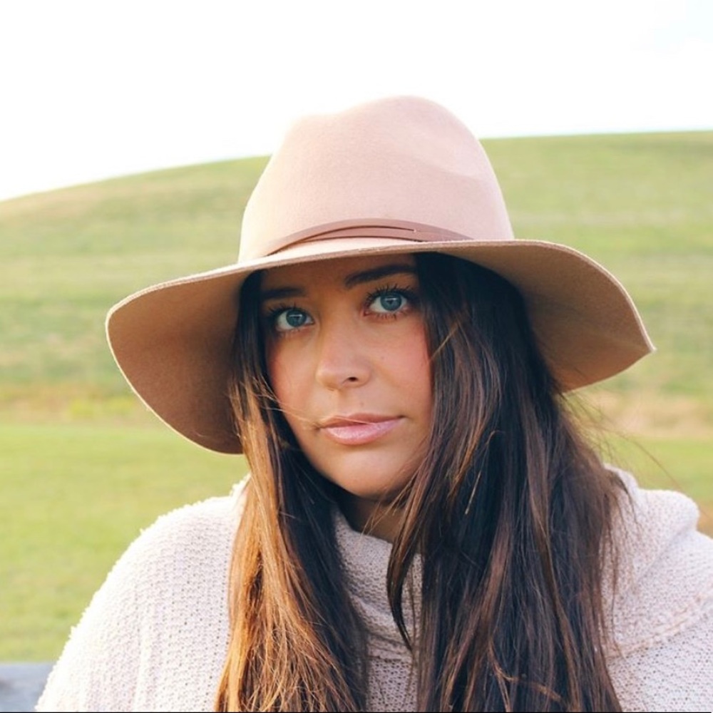 Meet your Posher, Gabby